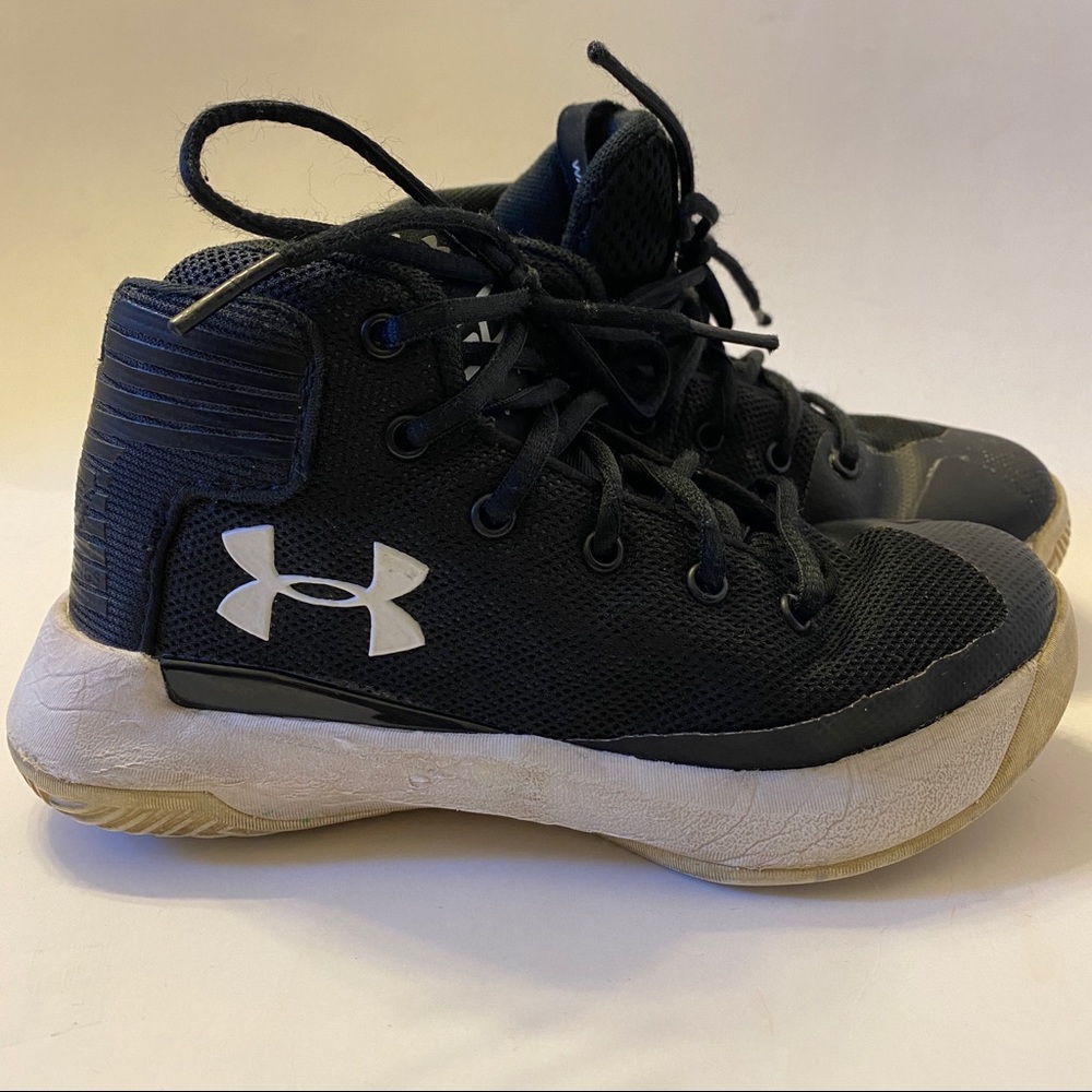 Under Armour 1295999-001 : Kids Curry 3Zero Sneaker Black/White (12K Little Kid)
